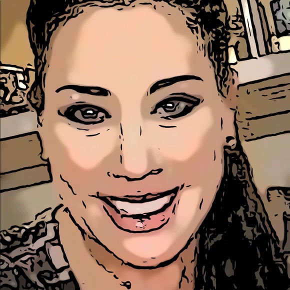 Meet your Posher, Natalie G - Picture 4 of 8